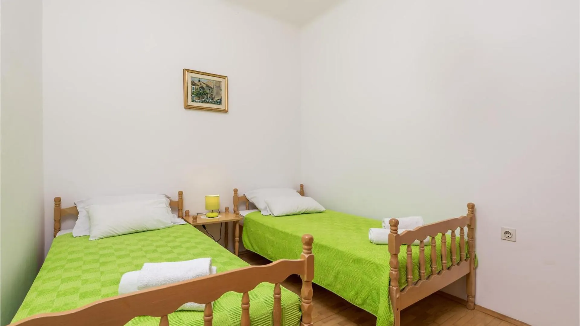 Beautiful Apartment In Omisalj With Kitchen