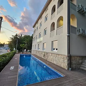 Couette-café Gaj, Omišalj